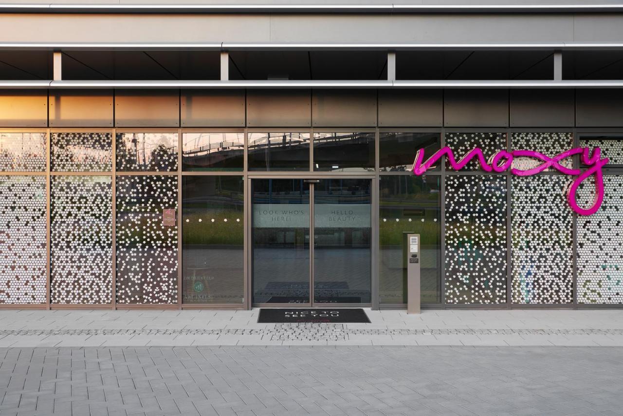 Moxy Cologne Bonn Airport Hotel Exterior photo